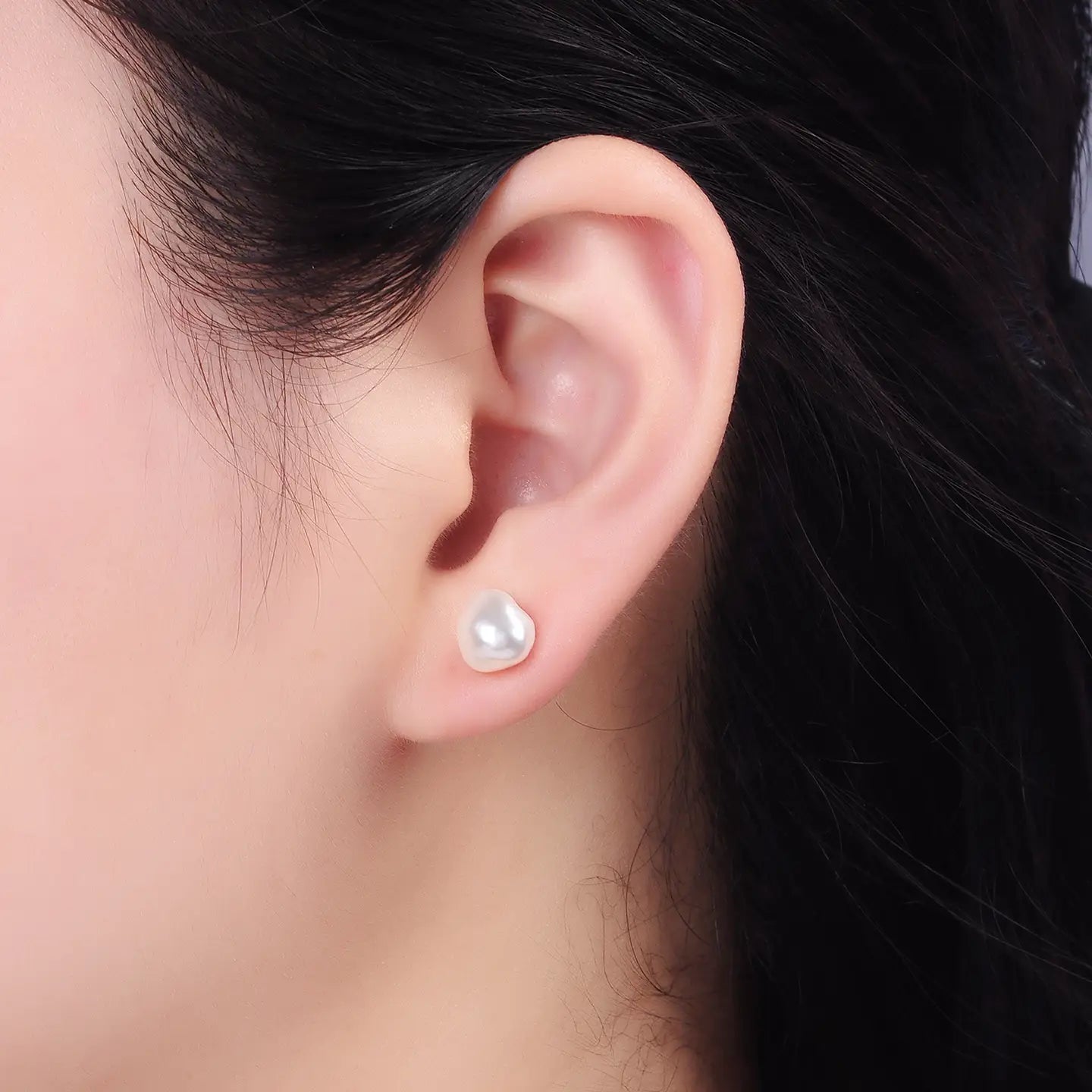 16K Gold Filled White Baroque Pearl Stud Earrings | AB1193
